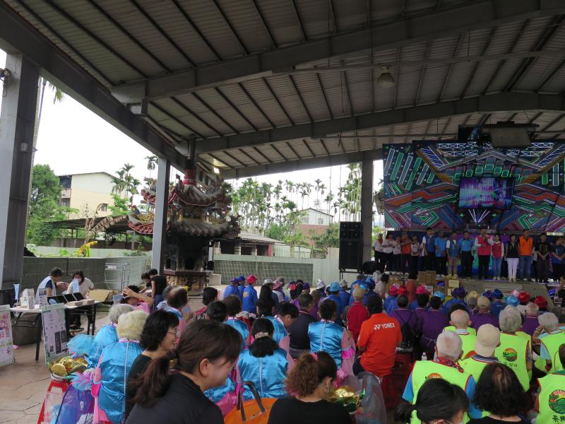 DOC融入活動,拉近與在地鄉親的距離,現場民眾踴躍參與數位互動。