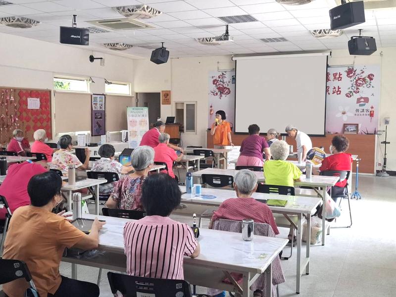 執秘介紹行動諮詢櫃台