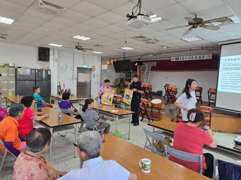 也加強說明.警察不會用電話跟你做筆錄,千萬不要相信,