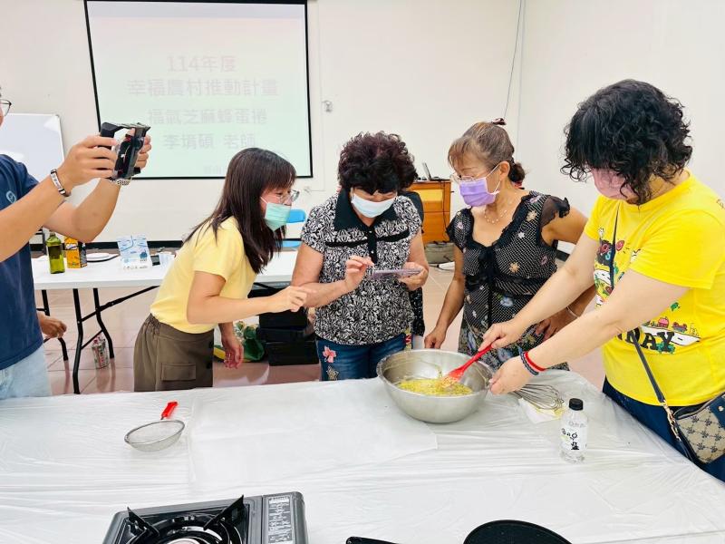 學員操作手機錄製畫面