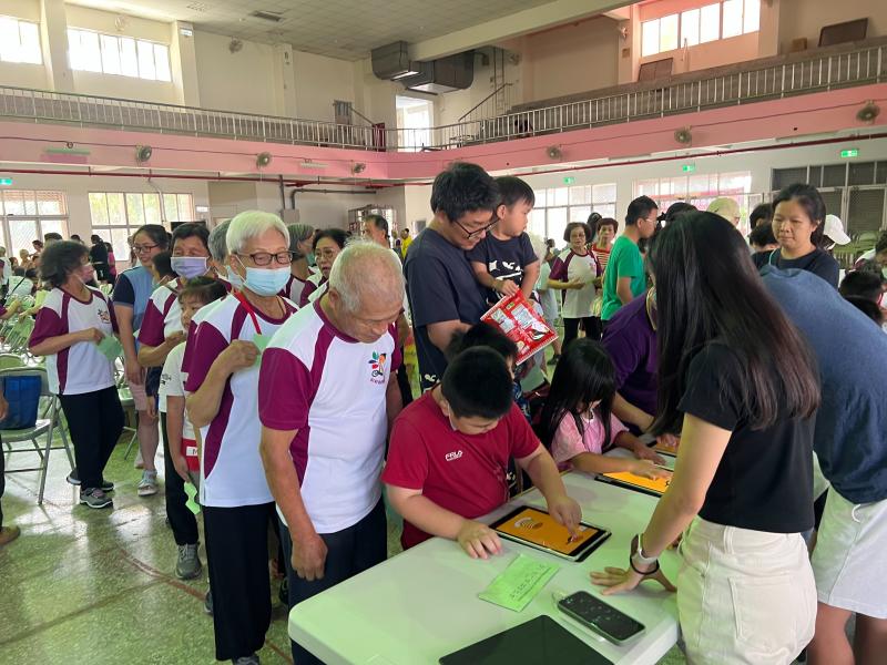 協助在地小農與商家運用AI與數位行銷