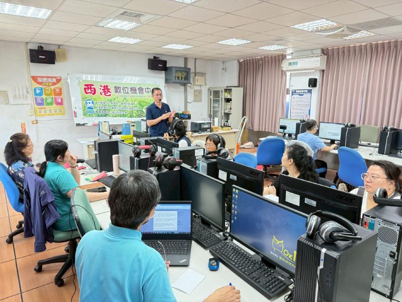 家鄉廣播製作上課畫面