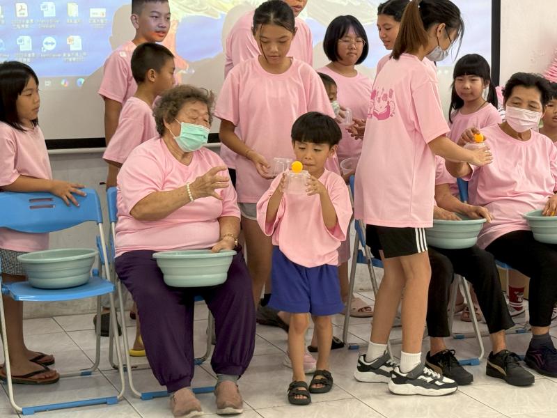 活動成功營造出融洽氛圍,讓代間情感在遊戲中自然流動與傳承。