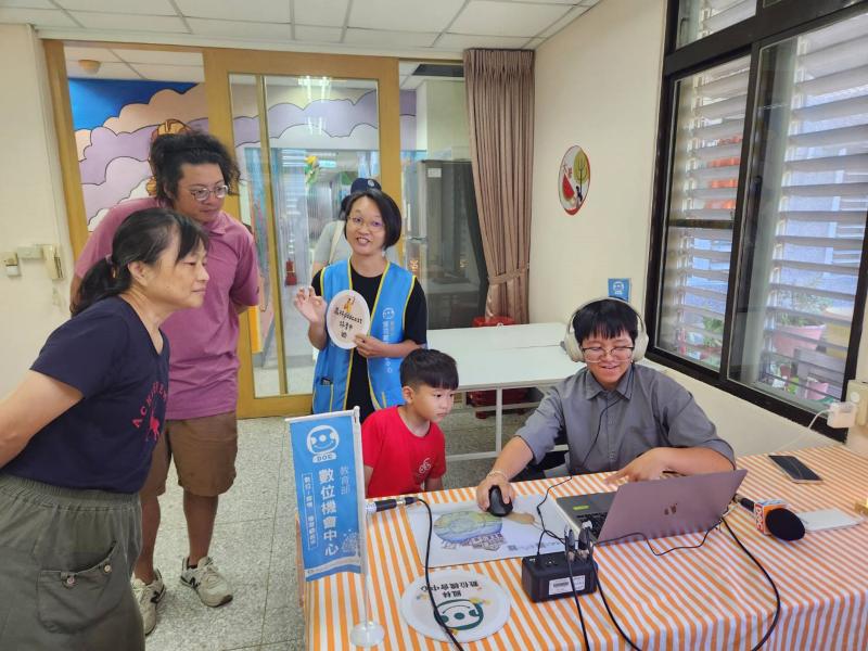 QR母語親子一起來-封面照