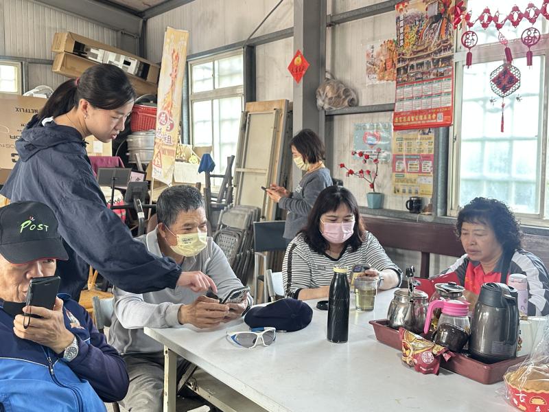 合作據點數位創新服務 生活便利站陪伴長輩安心學習-封面照