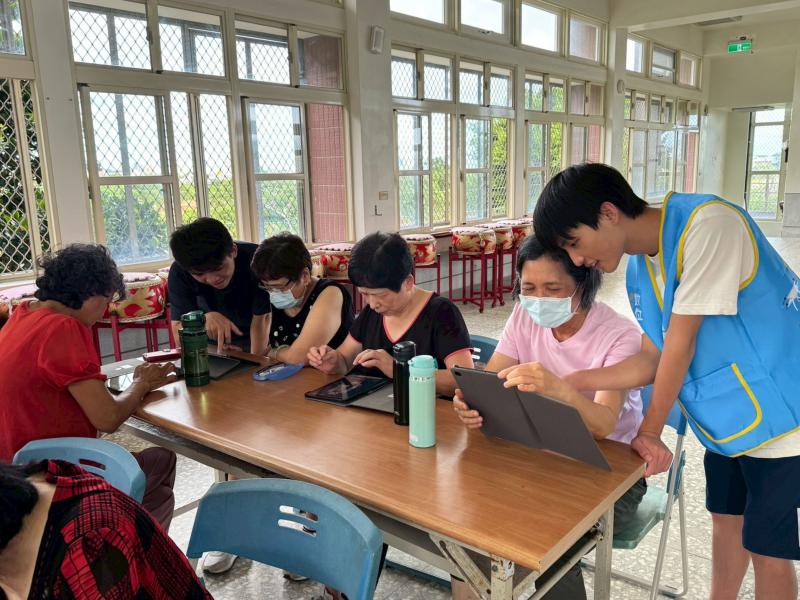 讓我們一起成為網路安全的守護者，陪伴孩子們在數位世界中安心成長、自由探索。