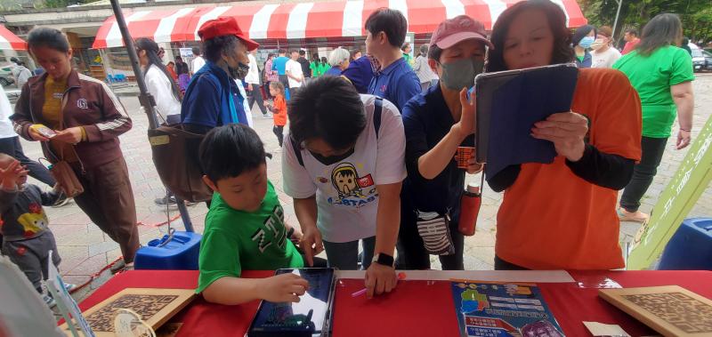 無論是年輕人或長者，都能以自己的步調探索寺廟文化，讓傳統知識不再只是口耳相傳，而是化為可隨身攜帶的數位資源。