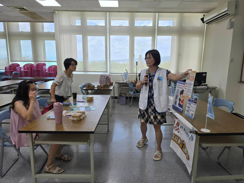 草屯鎮立圖書館推廣手機防護管理-封面照