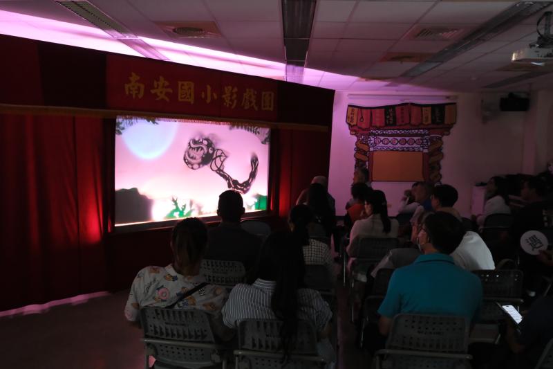 【彌陀DOC】高雄巿彌陀區南安國小皮影戲團精采演出