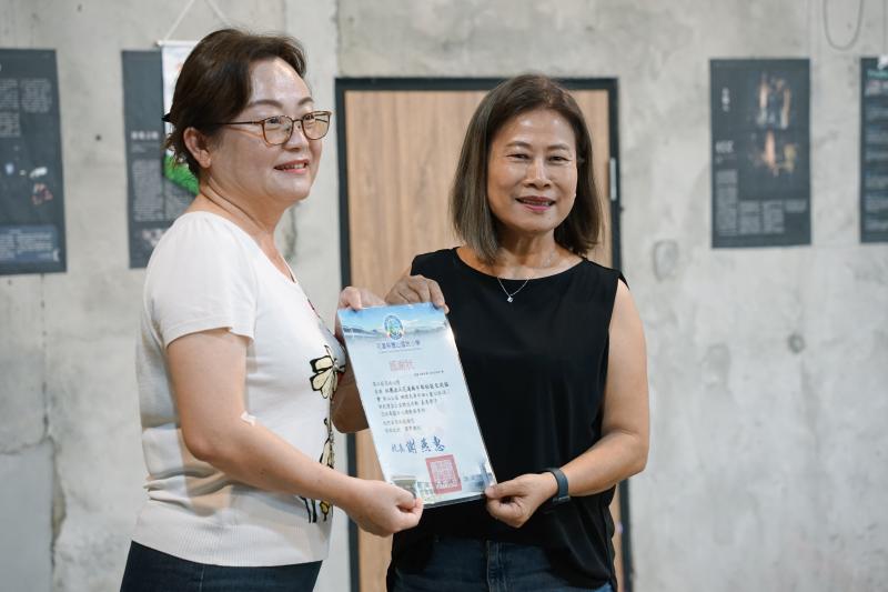 豐山國小校長致贈感謝狀予壽豐DOC