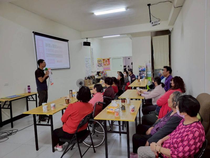 智國老師以簡單易懂的方式逐步說明合法的領取流程。