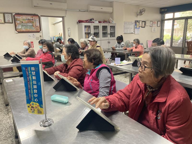 後壁數位機會中心推創意紅包設計　數位學習走進社區迎新年-封面照