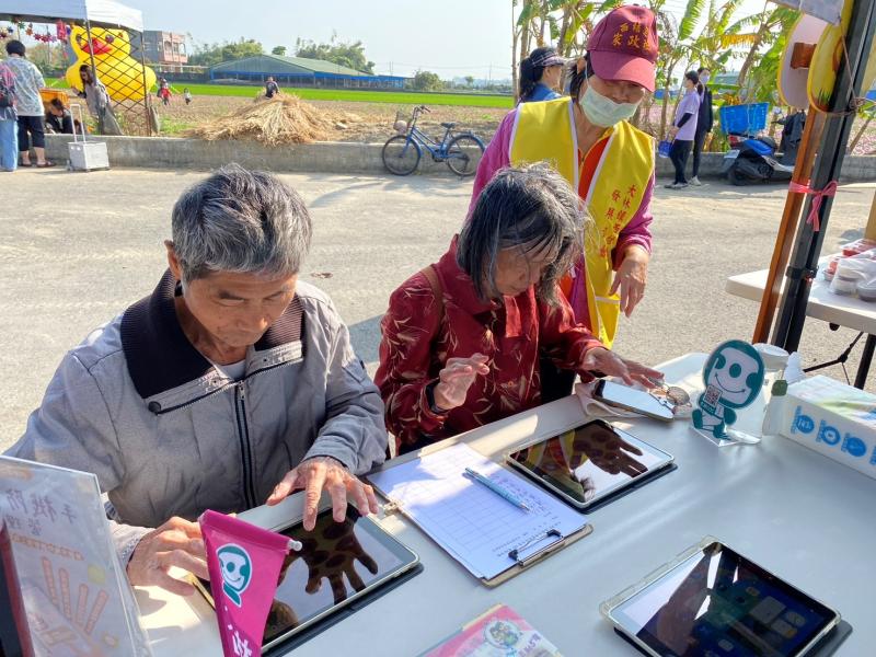 大林DOC除介紹115年度課程與招生資訊外也向民眾說明DOC的服務內容與學習資源