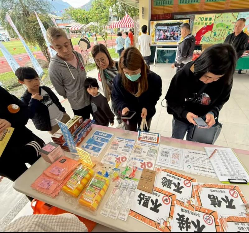 透過此次推廣活動，我們不僅傳遞了數位素養與防詐知識，更拉近了數位學習與社區居民的距離。