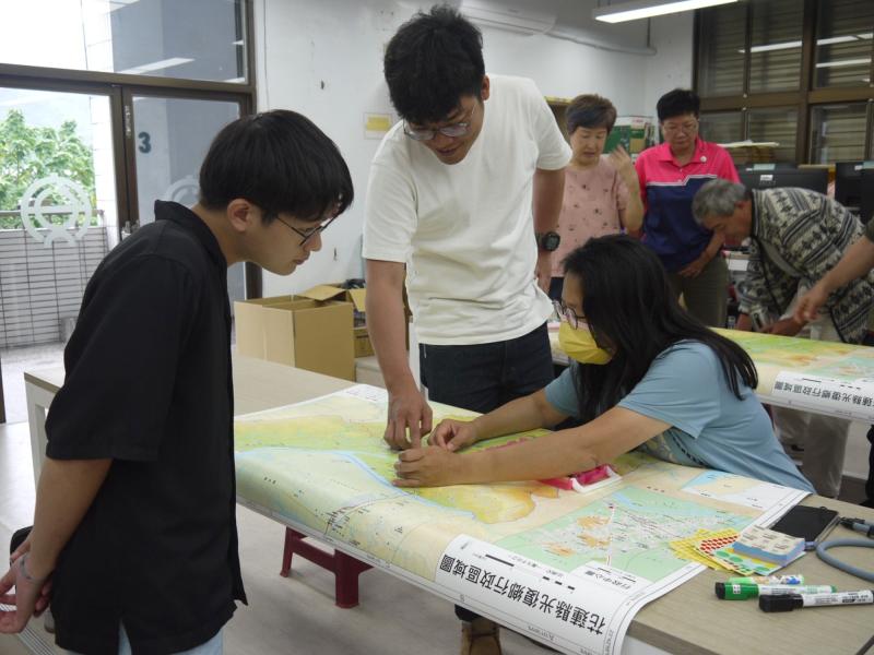 下午課程則聚焦於防災資料的數位化整合，介紹 ArcGIS 與 StoryMaps 等數位工具