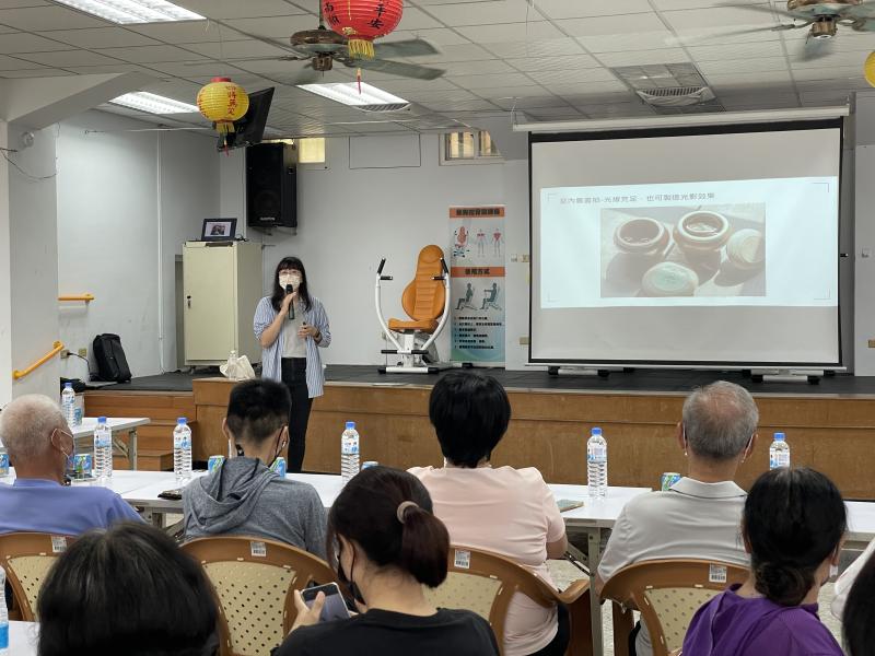 講師說明製作地圖的數位影像紀錄該注意內容。