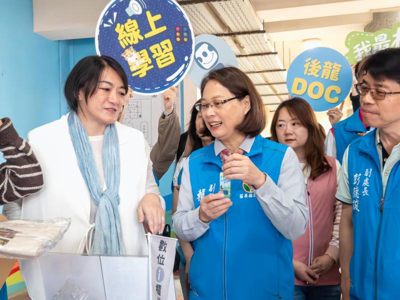 鴻梅文創營運長與縣長交流DOC輔導理念