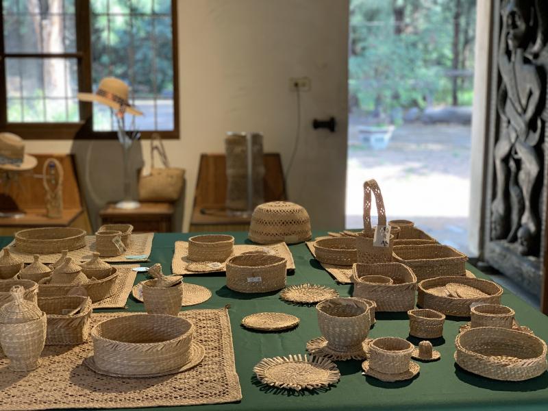 美麗的藺草工藝品