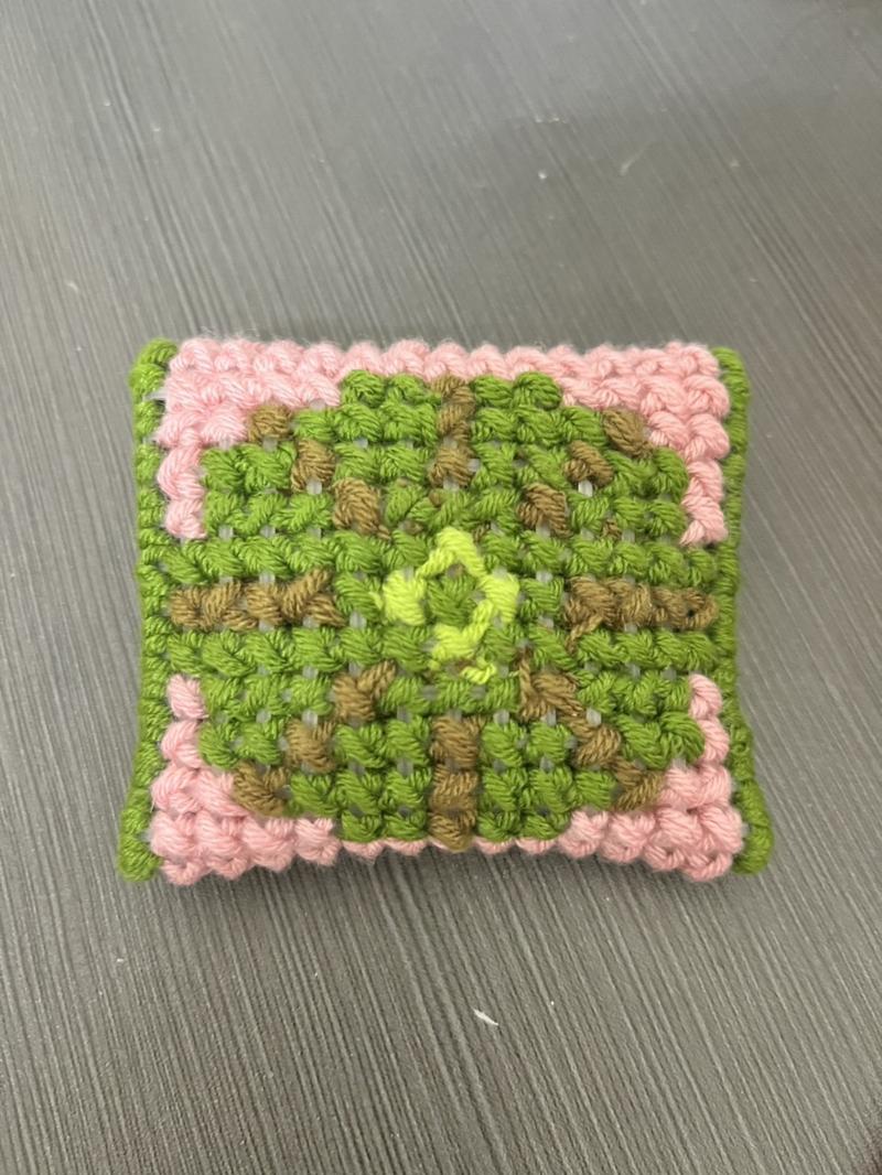 像素創作結合十字繡成果之一，車輪茄又叫車輪苦瓜，原住民俗稱輪胎。