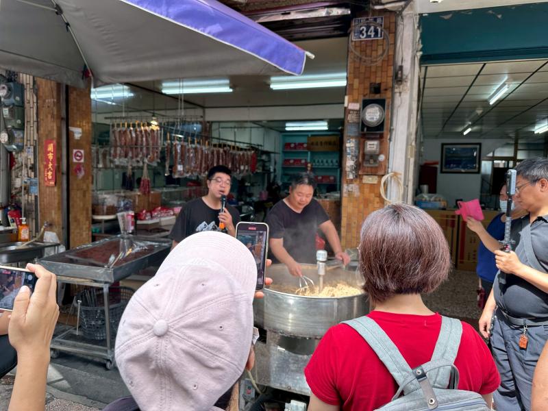 講師與團隊也安排實際拍攝、採訪及剪輯練習,學員在反覆操作中漸入佳境