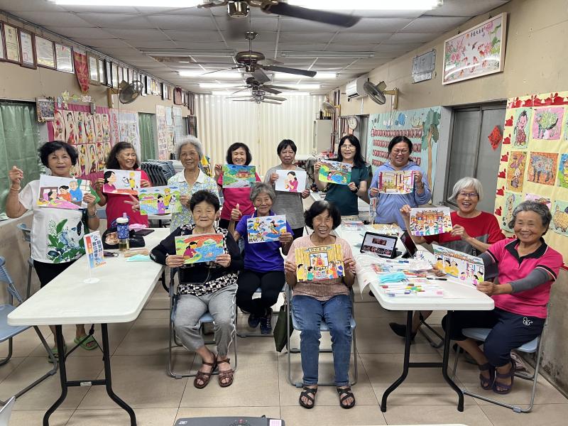 長輩們親手繪製插圖,讓更多人認識九如的在地故事與長輩們的智慧結晶。