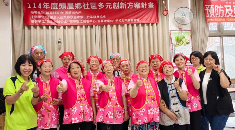 直播幕前的笑顏與傳承—紀錄客家棚頭文化-封面照