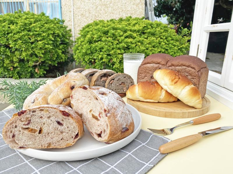 伊吉胖烘焙的麵包都是當天新鮮現做。