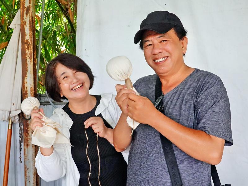 遊程中會帶領大家利用草生種植的大風草，製作沐浴球