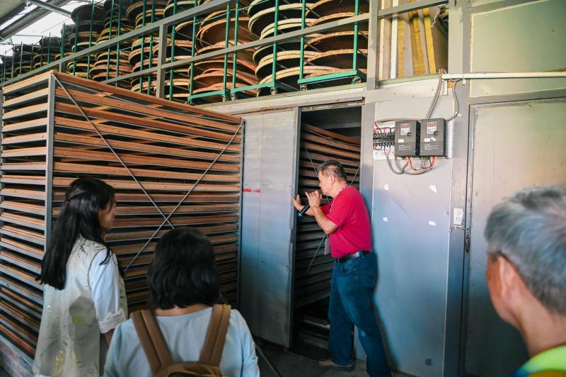 秋美人杭菊烘焙中心參訪