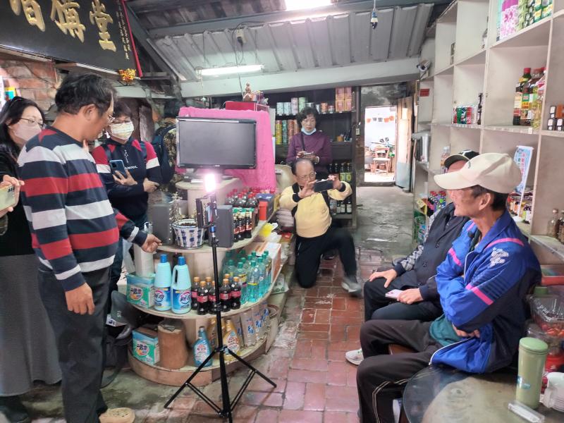 【茄萣DOC】茄萣三百-探尋百年柑仔店新德號-封面照