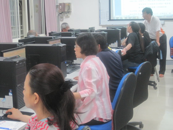 數位用力握在手，創造機會看世界-封面照