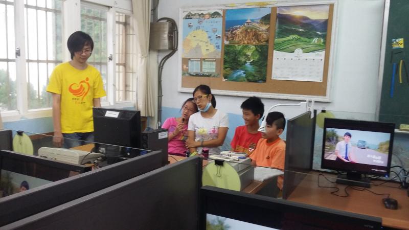 105.7.12電腦好好玩親子班-封面照