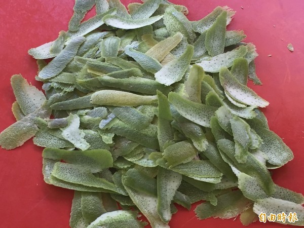 東河文旦落果嚴重 變天然清潔劑回報善心-封面照