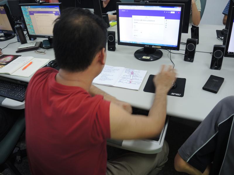 雲端工具應用，很早聽過雲端工具但未曾實際運用，這次來卑南DOC上課，  一方面聽說開這門課，一方面也想提昇自己的能力