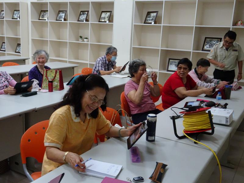 E滑就通-平板生活應用-封面照