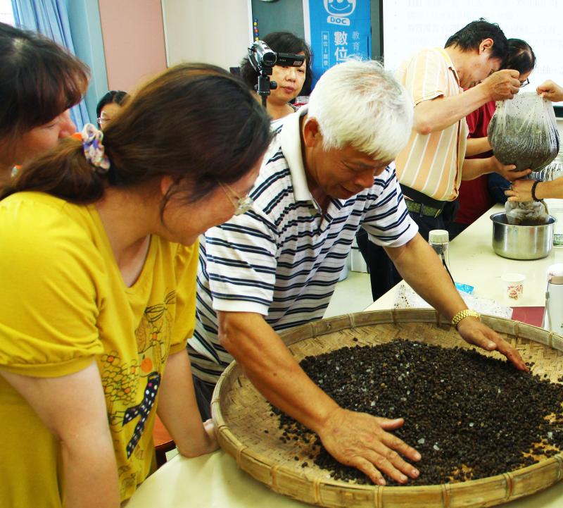 手釀古法秘傳醬油　銅鑼飄香-封面照