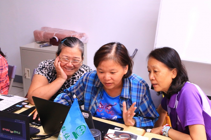 學員薛麗真上課狀況