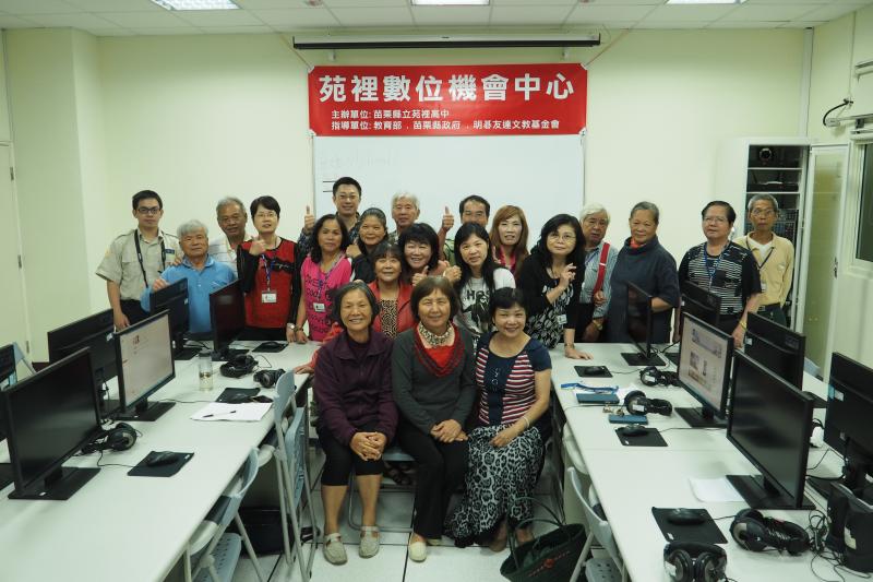 「數位影音(一)課程」  合照
