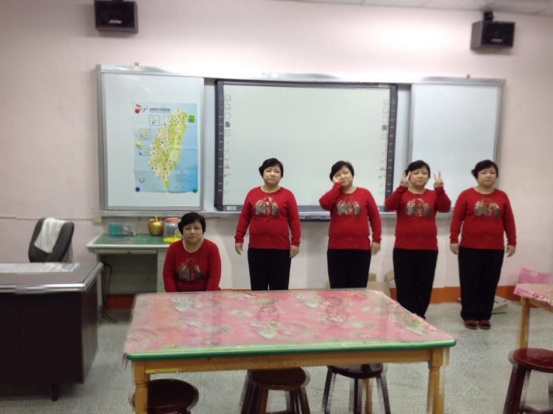 學員上課的個人照片。