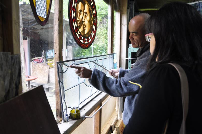 五峰玻璃達人施英輝老師-封面照