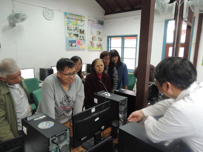 基礎課程-e起來學電腦-封面照