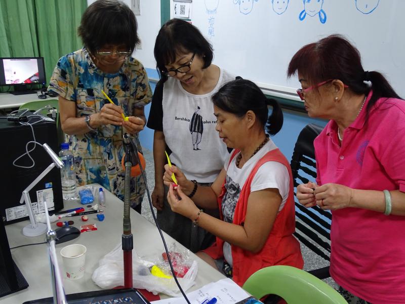 花鼓捏麵人公仔-封面照