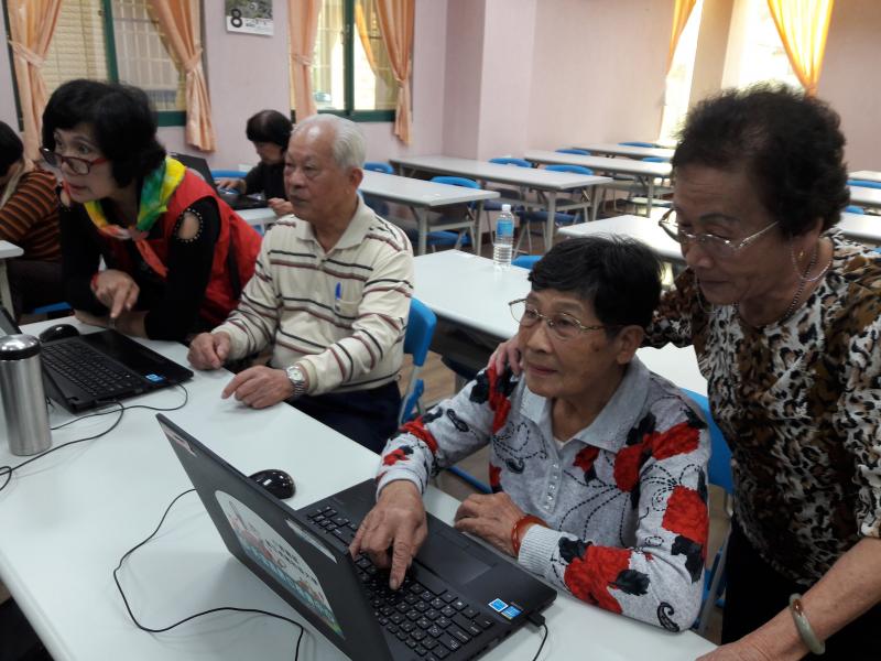 行動DOC-銀髮族電腦基本認識-封面照