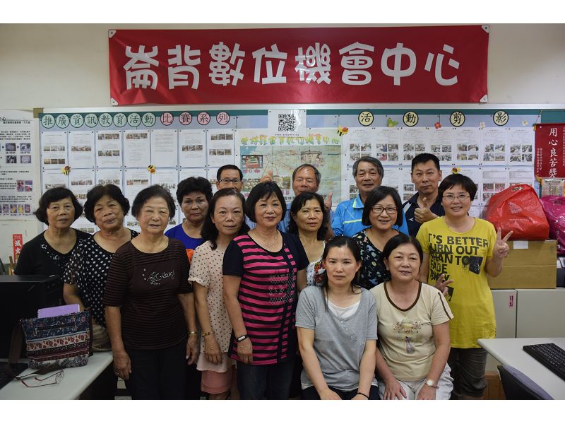 社群網站體驗班學員合影