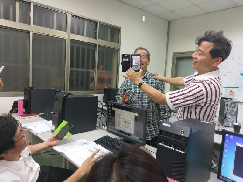 數位應用好好玩：最佳模特兒-封面照