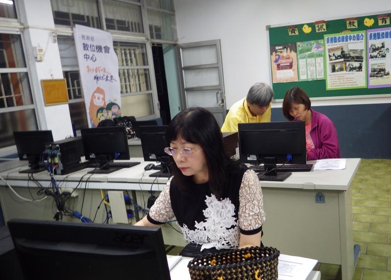 東勢數位機會中心~ 提升了我的眼界，開闊了我的視野      文/黃秀美-封面照