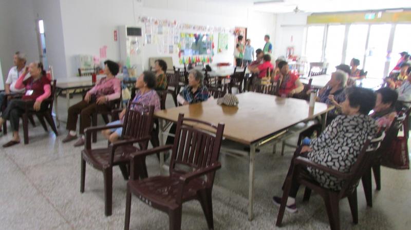 行動DOC至中和社區上課，學員上課情形