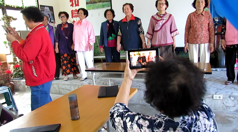 姐姐妹妹E起來-封面照