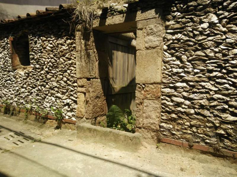 另類的遊記：蚵殼厝-封面照