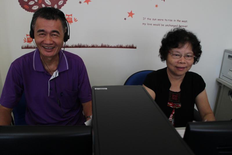 抬頭燦爛一笑-封面照